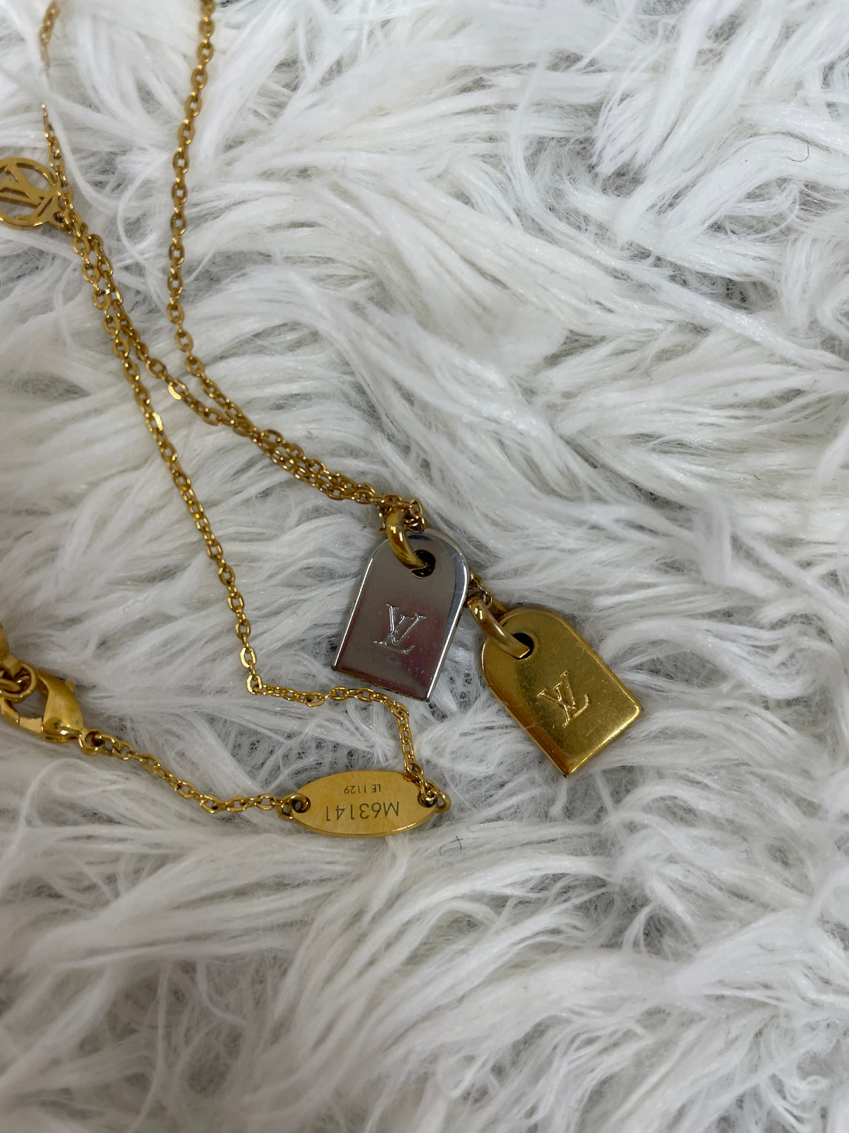 Louis Vuitton Silver Necklaces A-18220