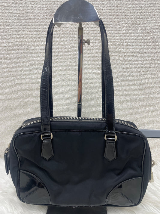 Prada Black Tote Bags A-18286