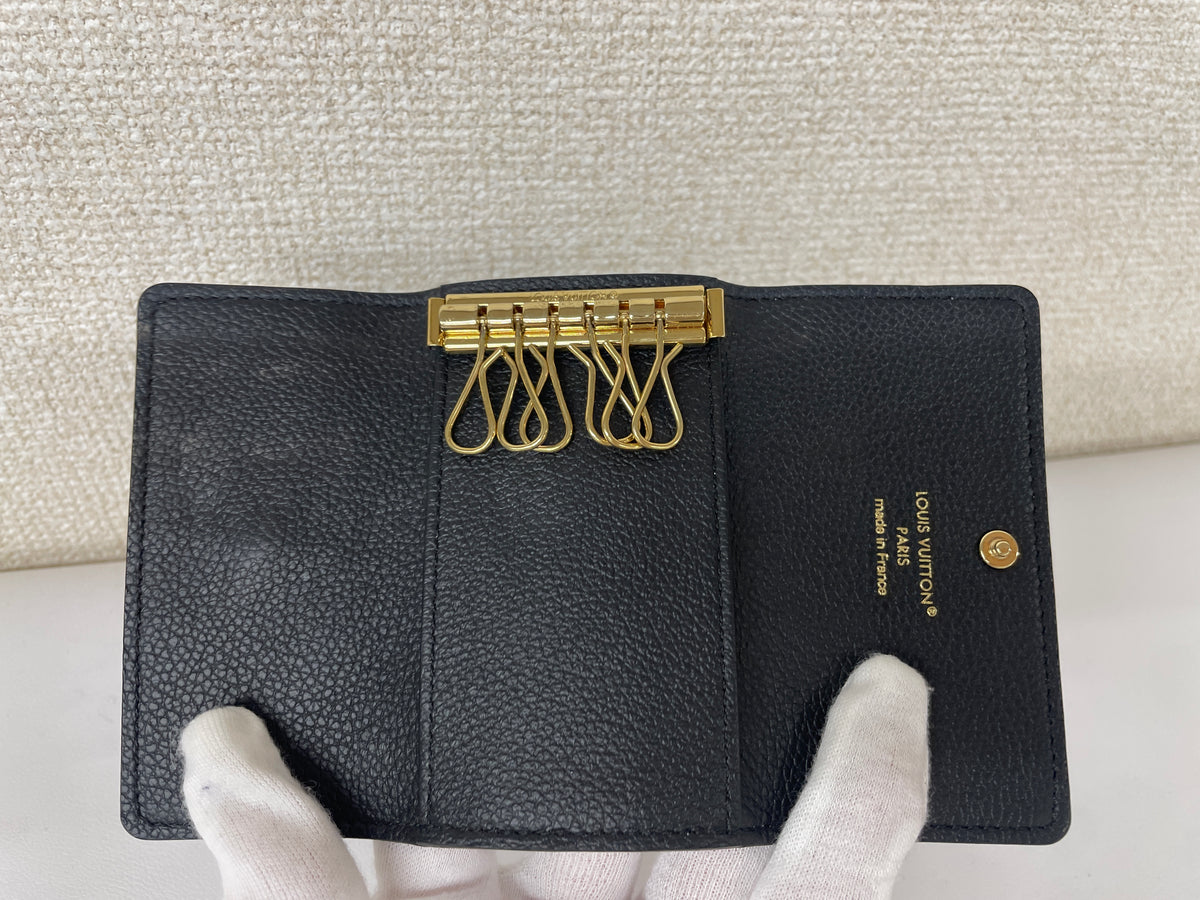 Louis Vuitton Black Small goods A-18295