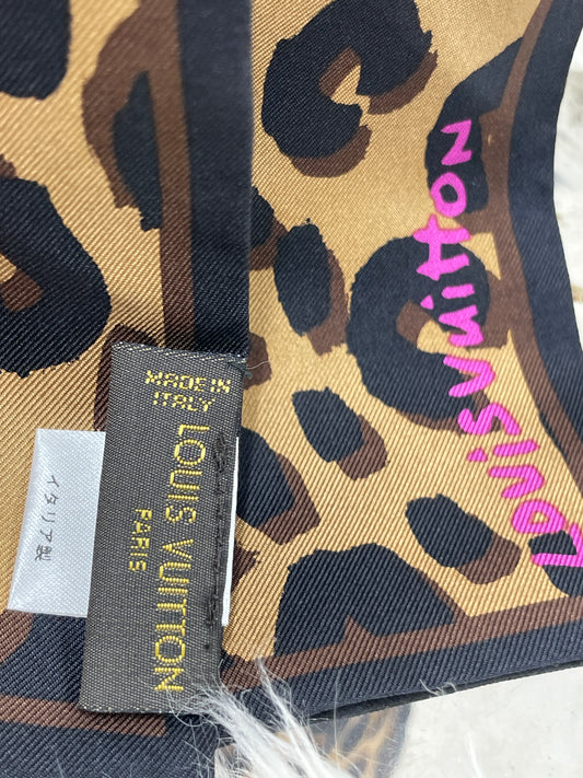 Louis Vuitton Brown Scarves A-18309