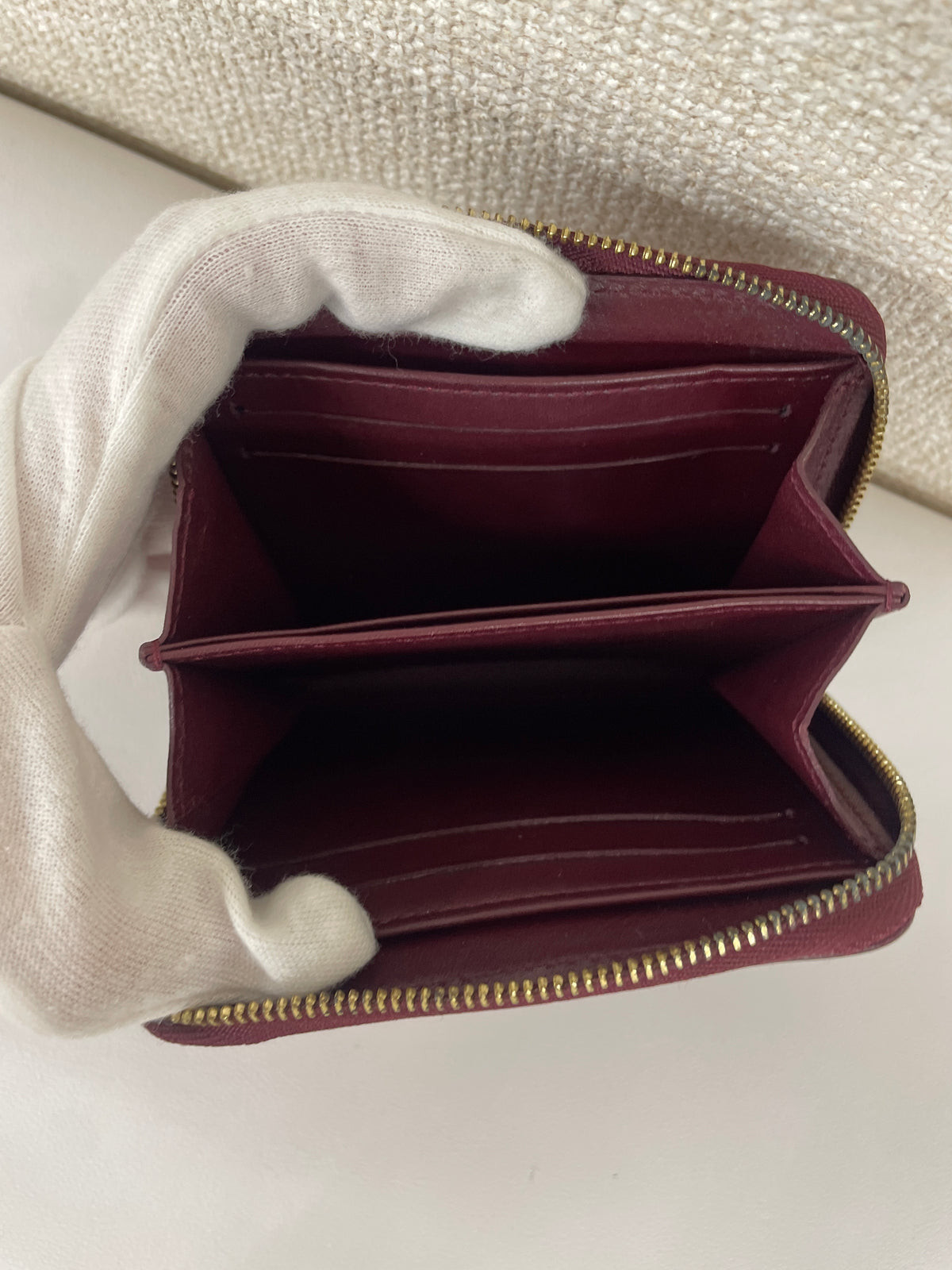 Louis Vuitton Purple Wallets A-18324