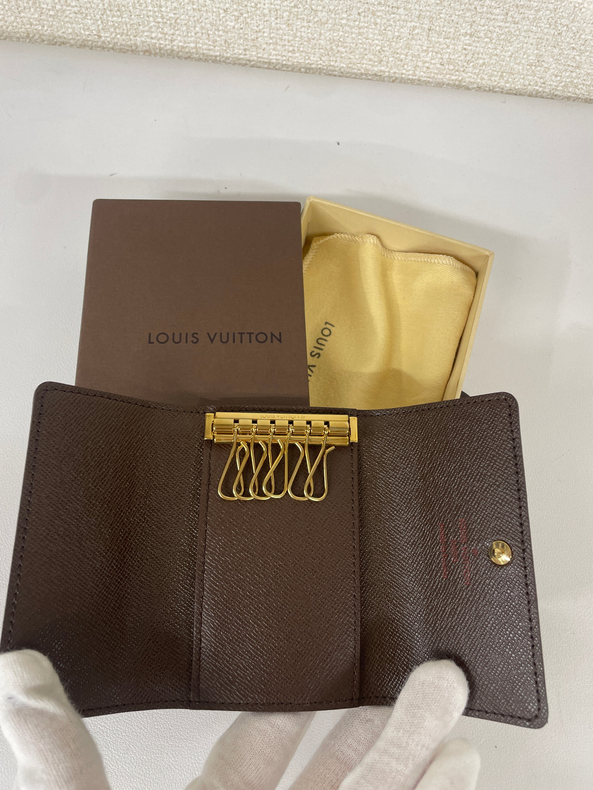 Louis Vuitton Brown Small goods A-18329