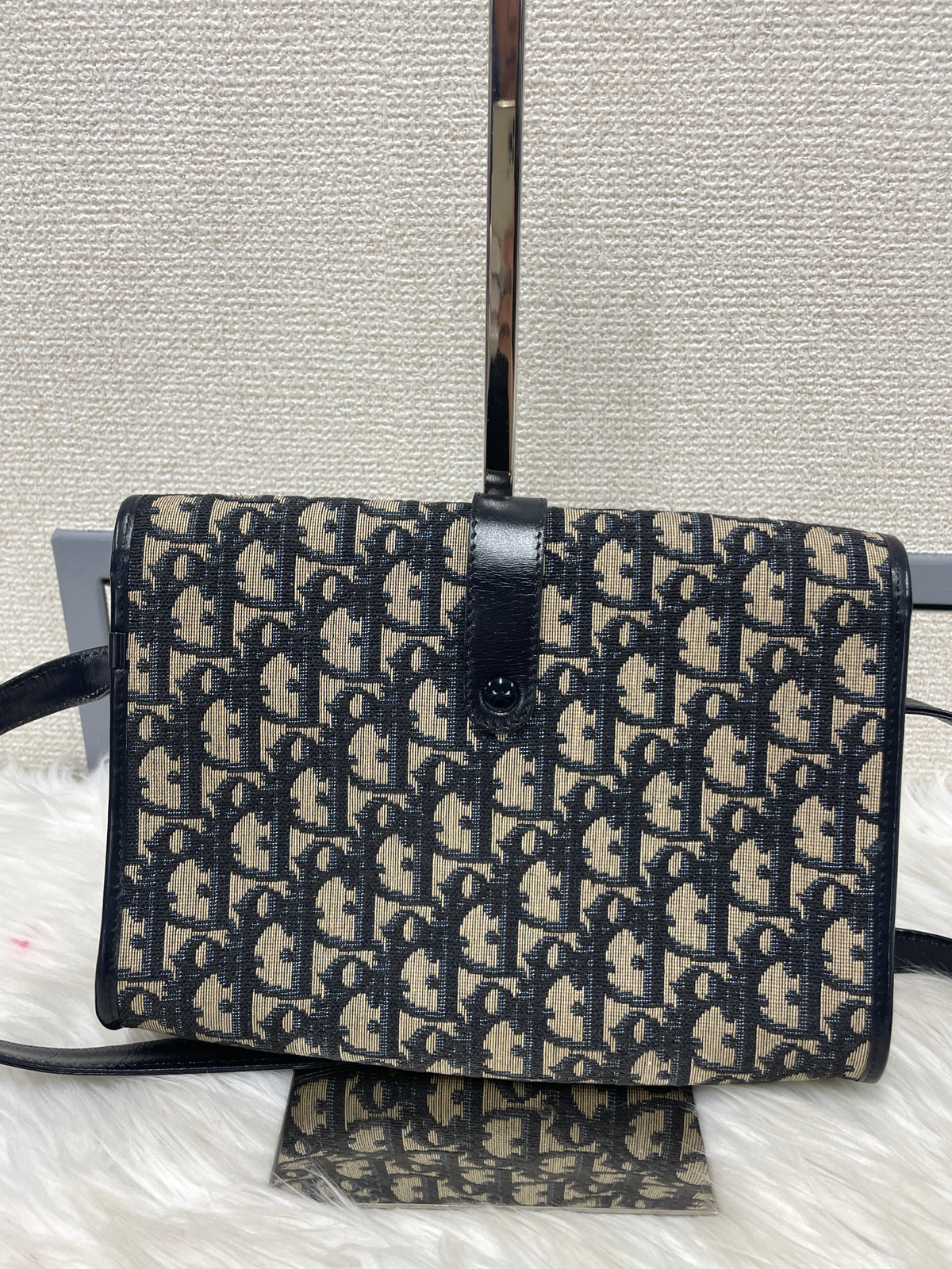 Dior Black Shoulder Bags A-18375