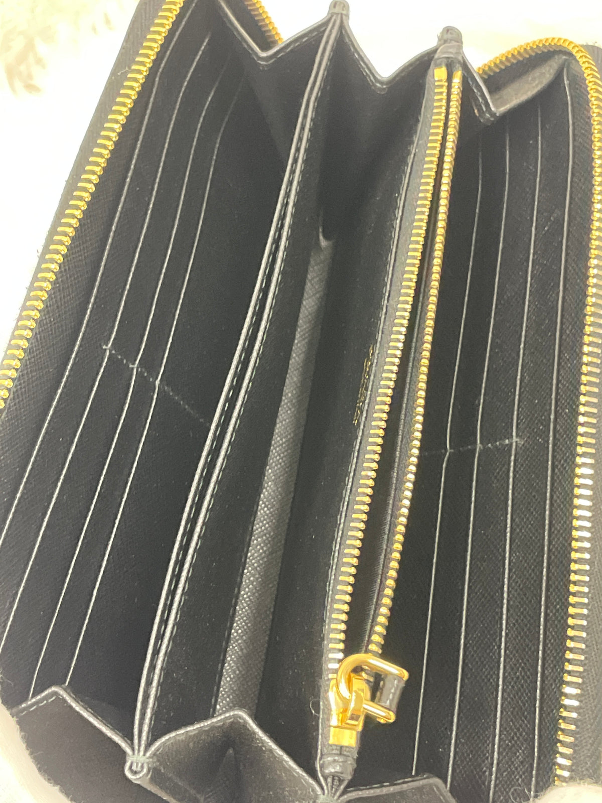 Prada Black Wallets A-18377