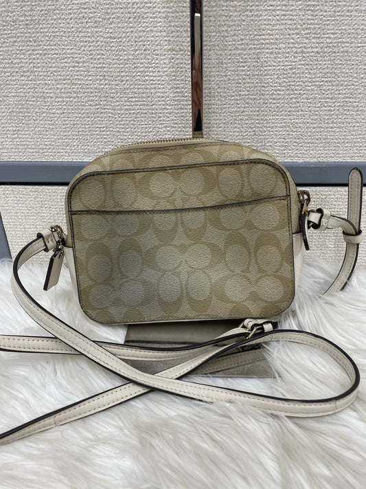 Coach Beige Shoulder Bags A-18381