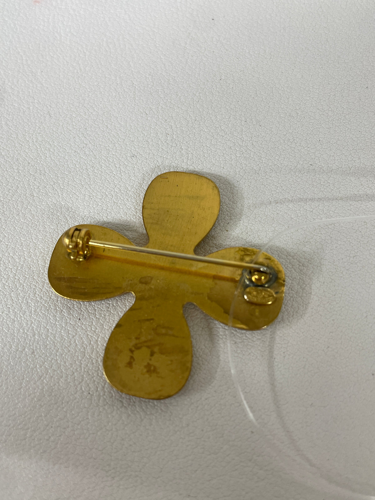 Chanel Gold Brooches A-18424
