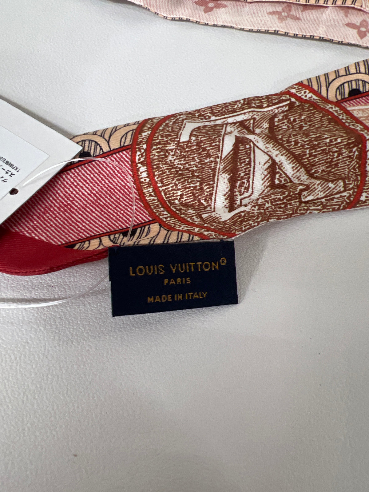 Louis Vuitton Pink Scarves A-18427