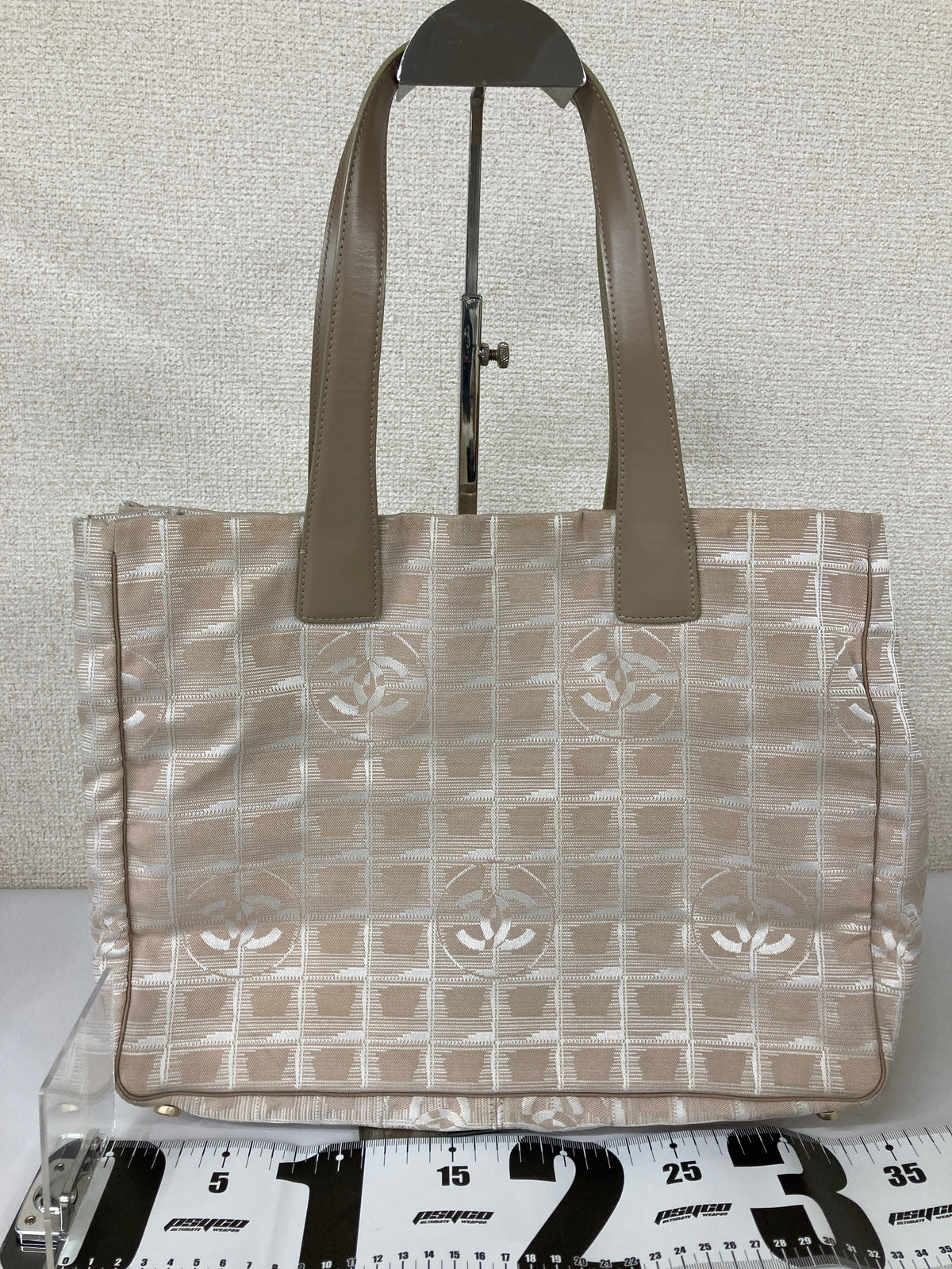 Chanel Pink Tote Bags A-18498