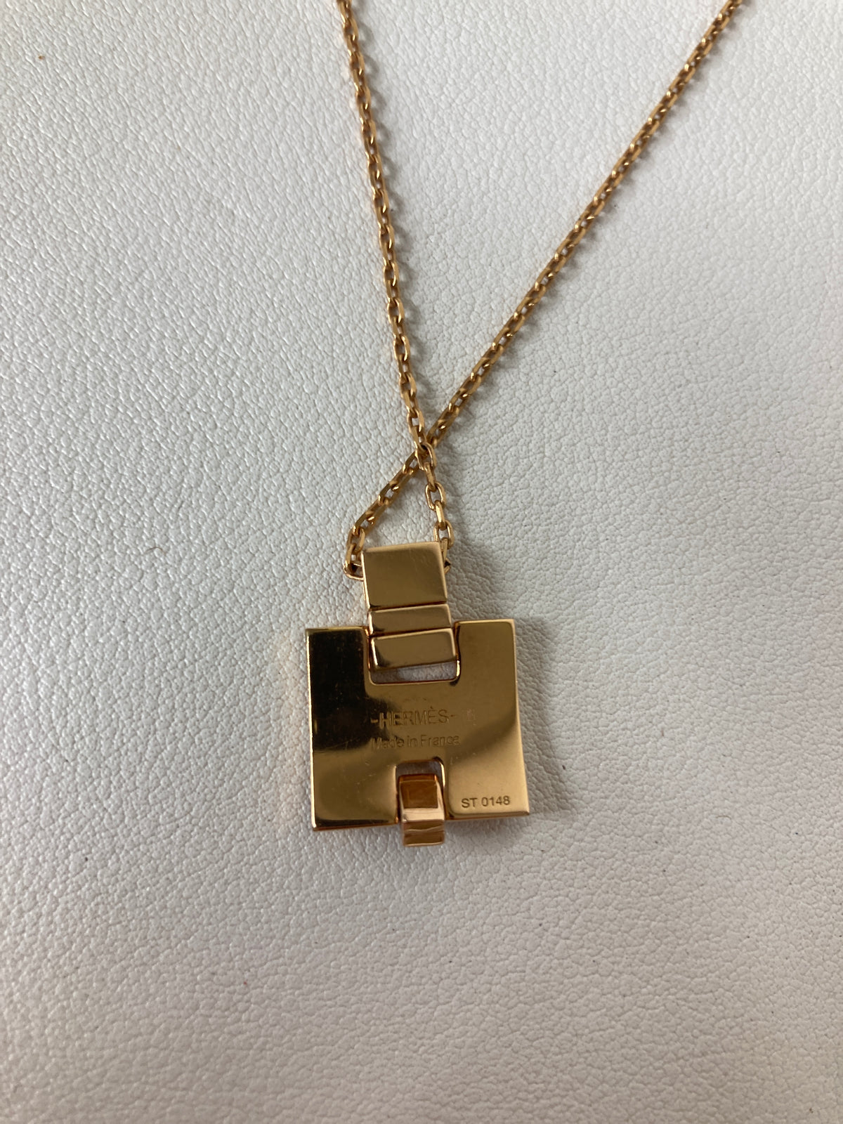 Hermes Gold Necklaces A-18517
