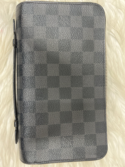 Louis Vuitton Gray Wallets A-18644