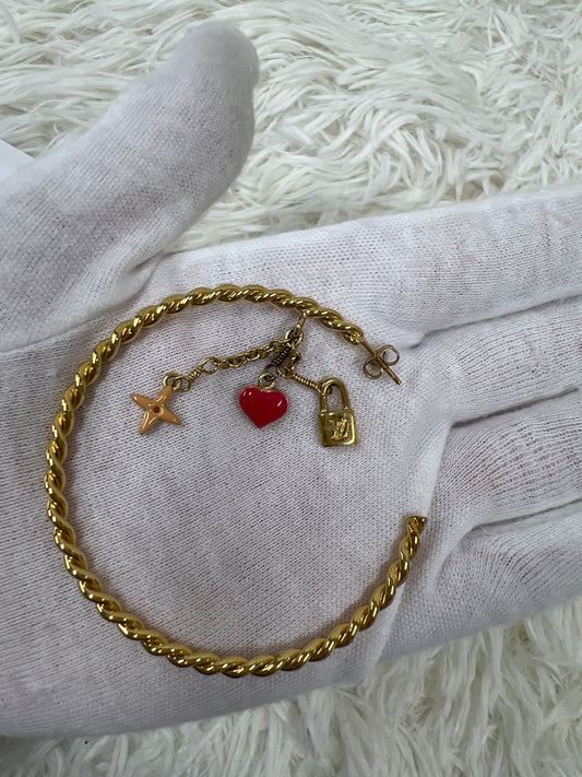 Louis Vuitton Gold Small goods A-18753