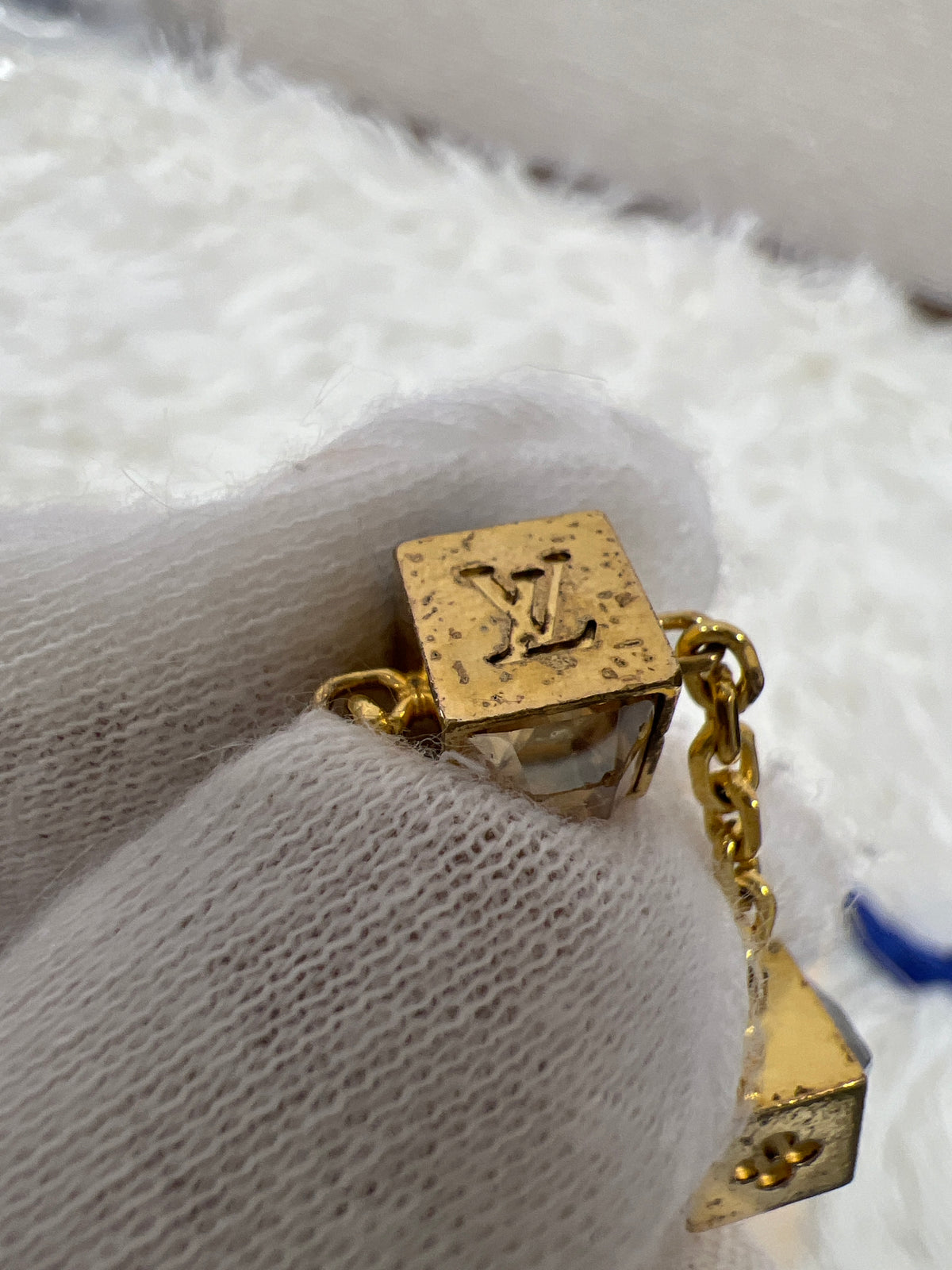 Louis Vuitton Gold Small goods A-18767