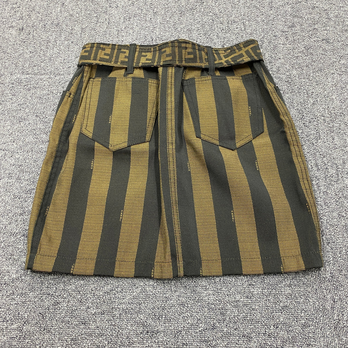 Fendi Apparel A-18855