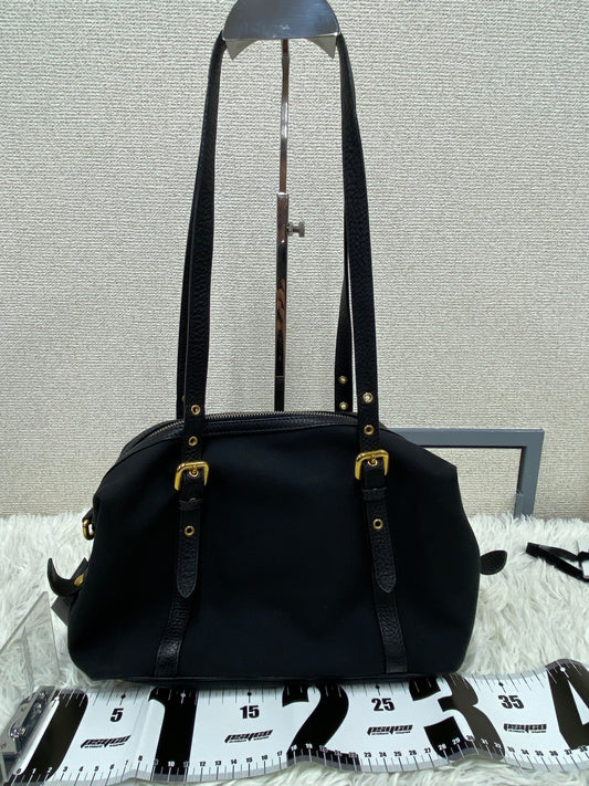 Prada Black Shoulder Bags A-18880
