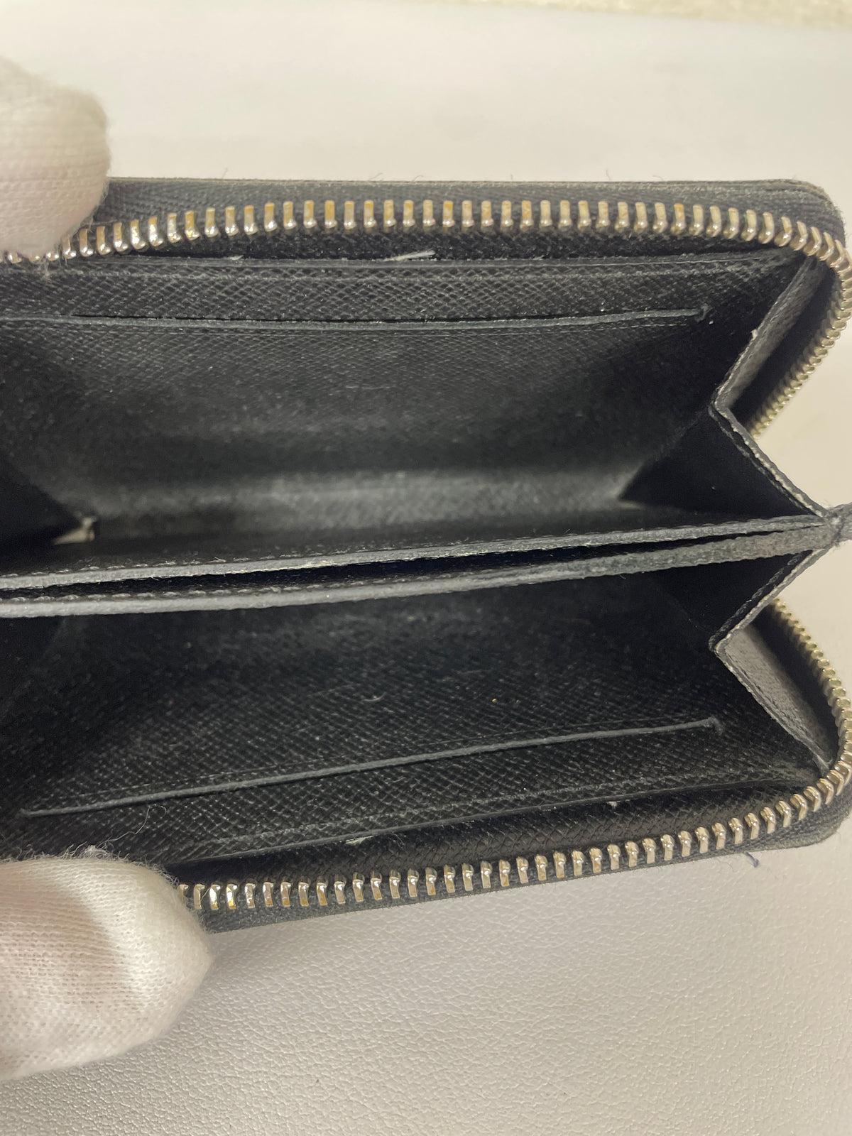 Louis Vuitton Black Wallets A-18945