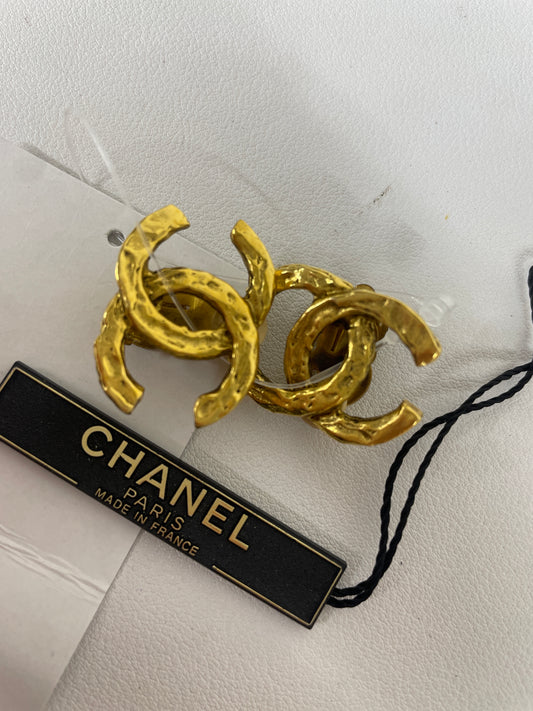 Chanel Gold Earrings A-18955