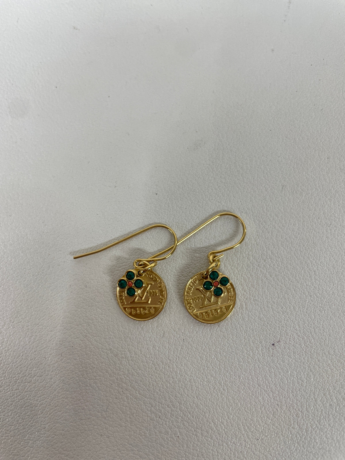 Louis Vuitton Gold Earrings A-18964