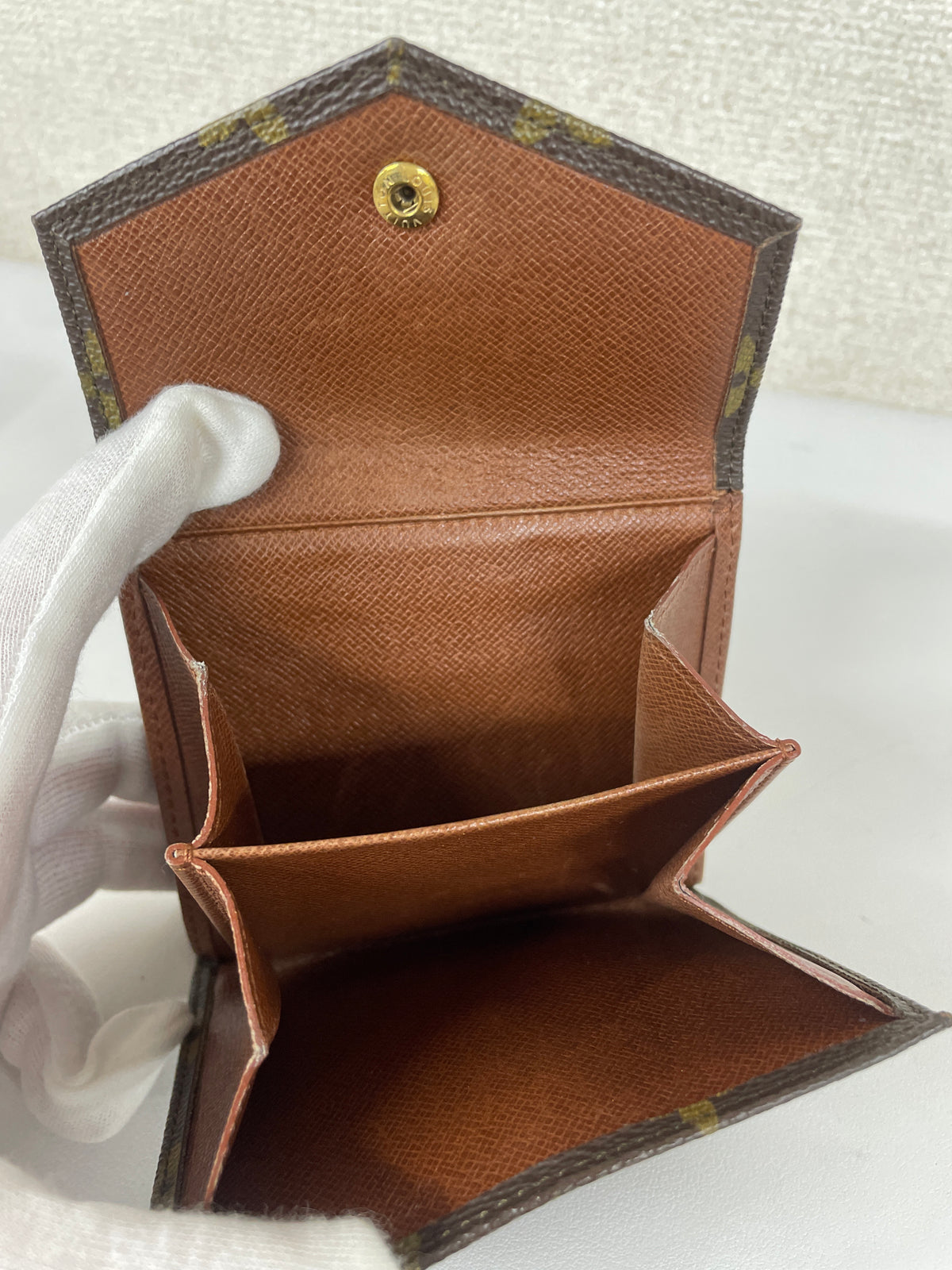 Louis Vuitton Brown Wallets A-18973