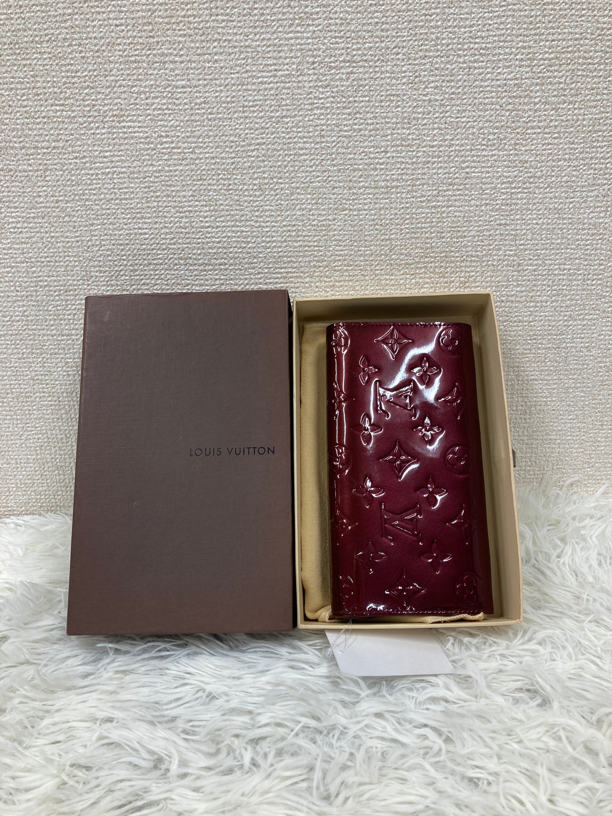 Louis Vuitton Bordeaux Wallets A-19028