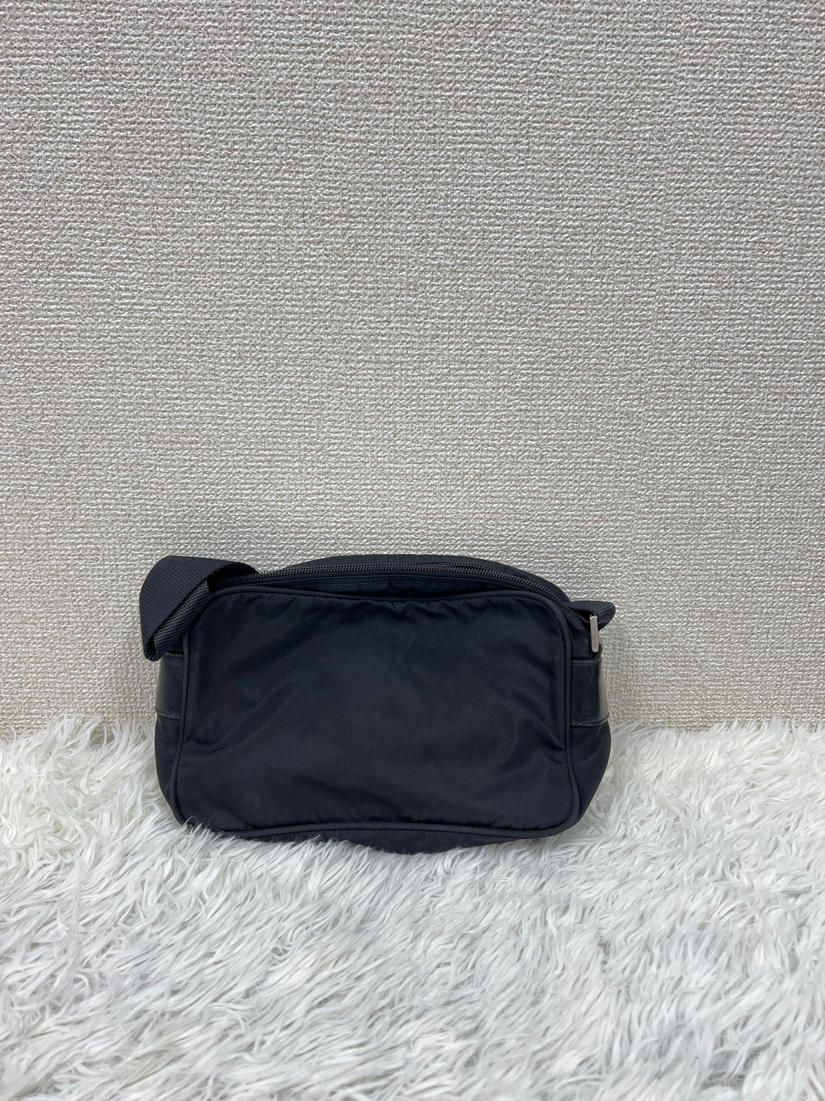 Prada Black Shoulder Bags A-19053
