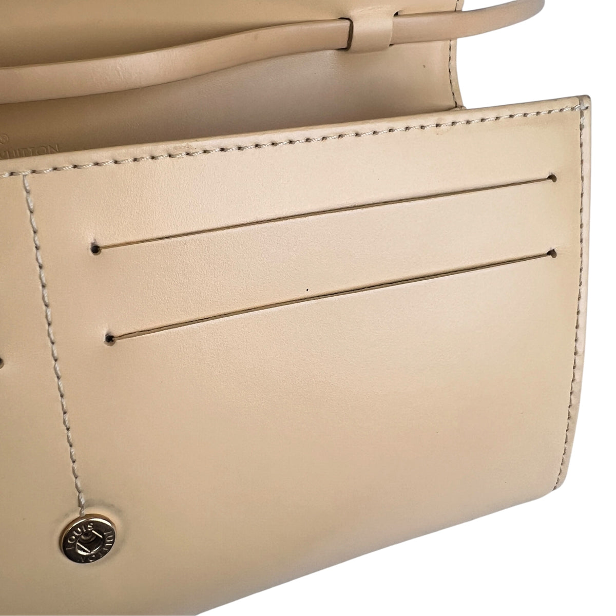 Louis Vuitton Yellow Shoulder Bags A-19108