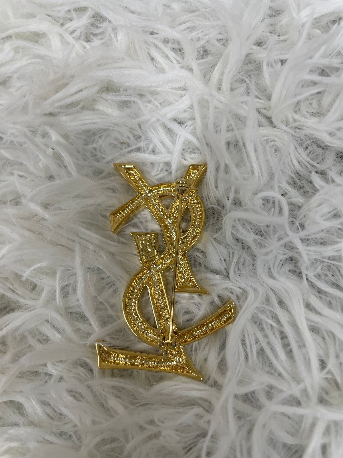 Saint Laurent Gold Brooches A-19148