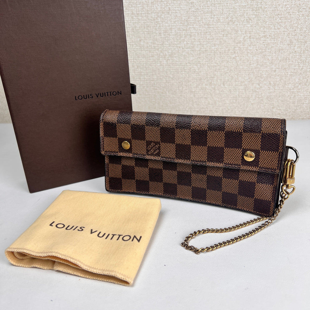 Louis Vuitton Brown Wallets A-19246