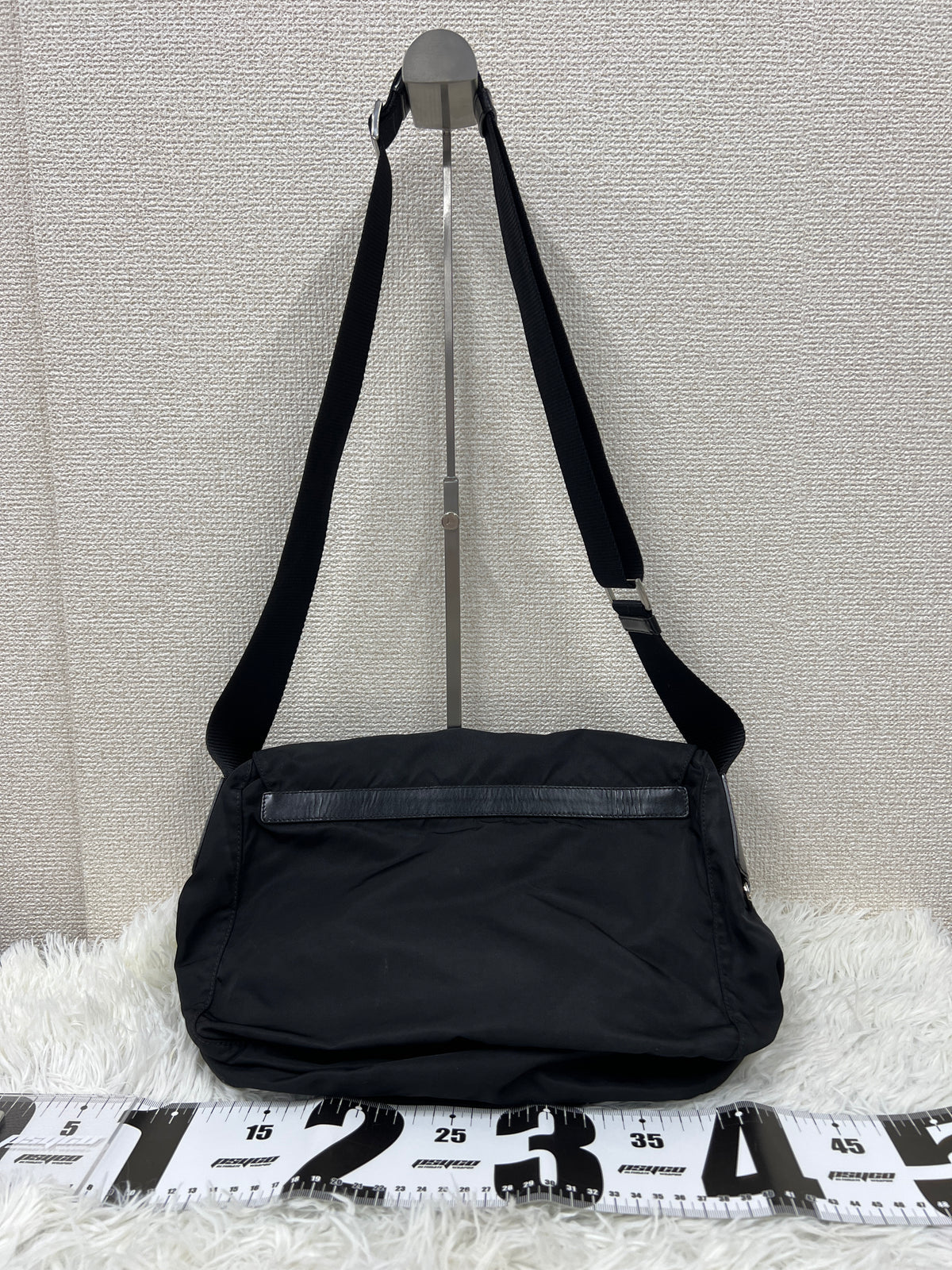 Prada Black Shoulder Bags A-19258