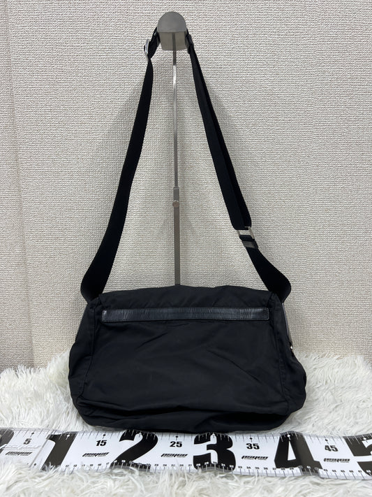 Prada Black Shoulder Bags A-19258