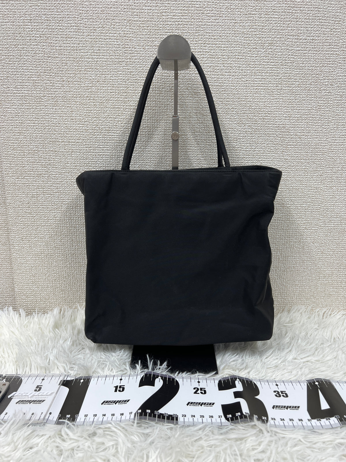 Prada Black Tote Bags A-19273