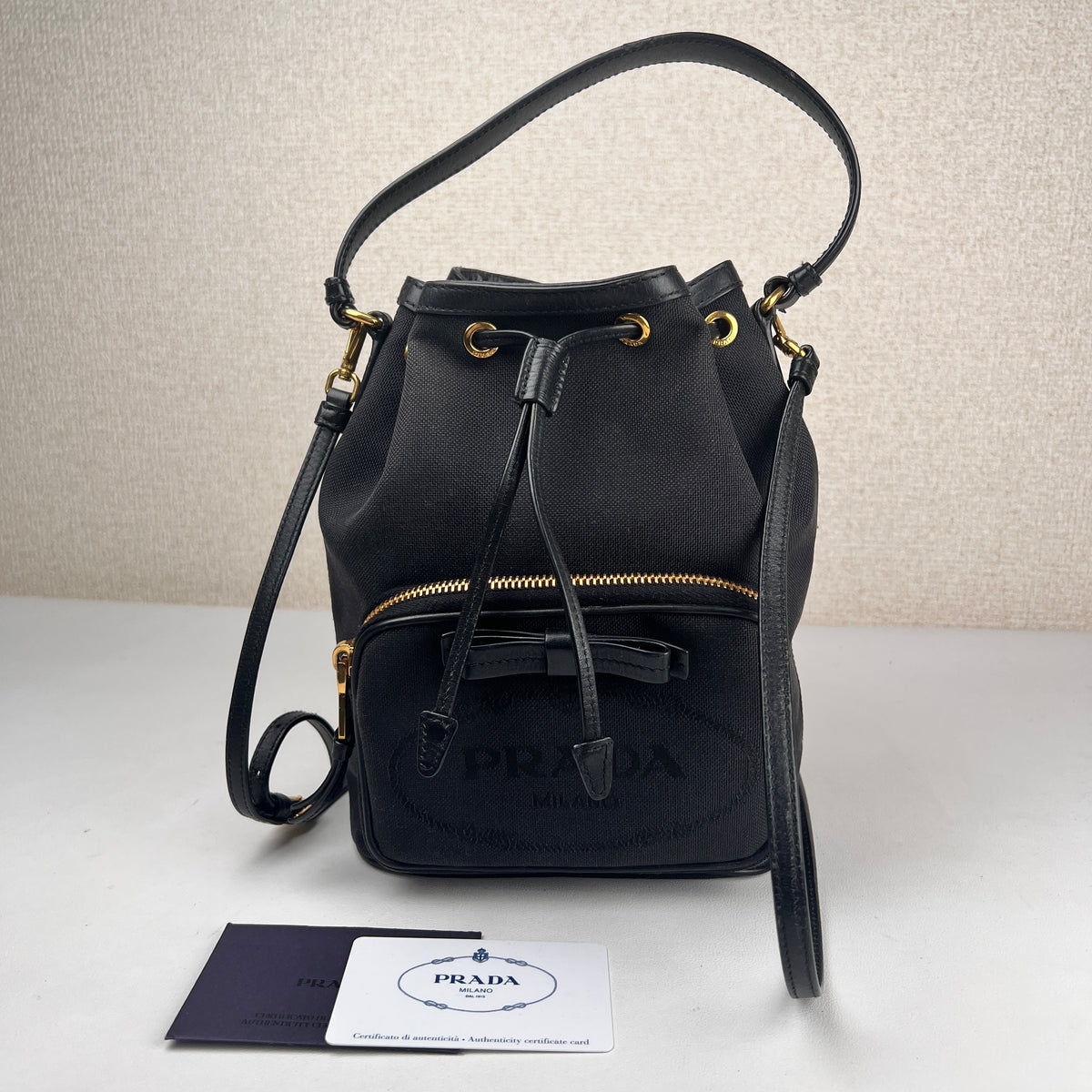Prada Black Shoulder Bags A-19293
