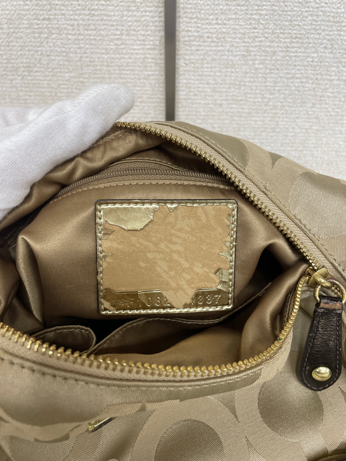 Coach Beige Handle Bags A-19401