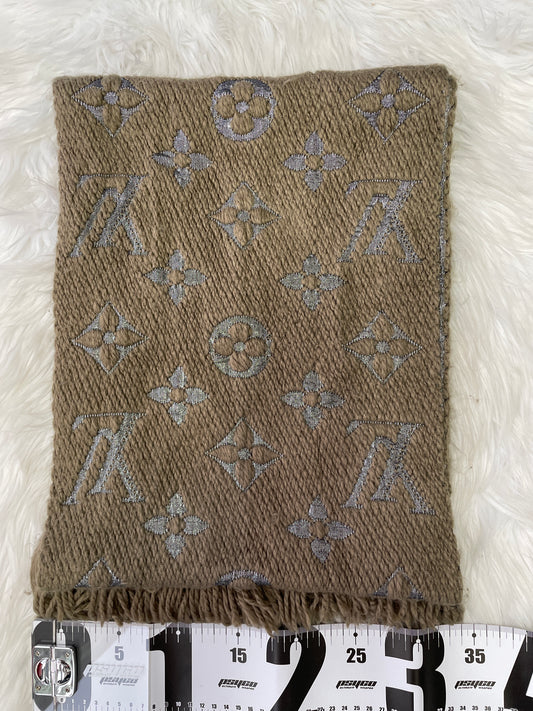 Louis Vuitton Green Scarves A-19658