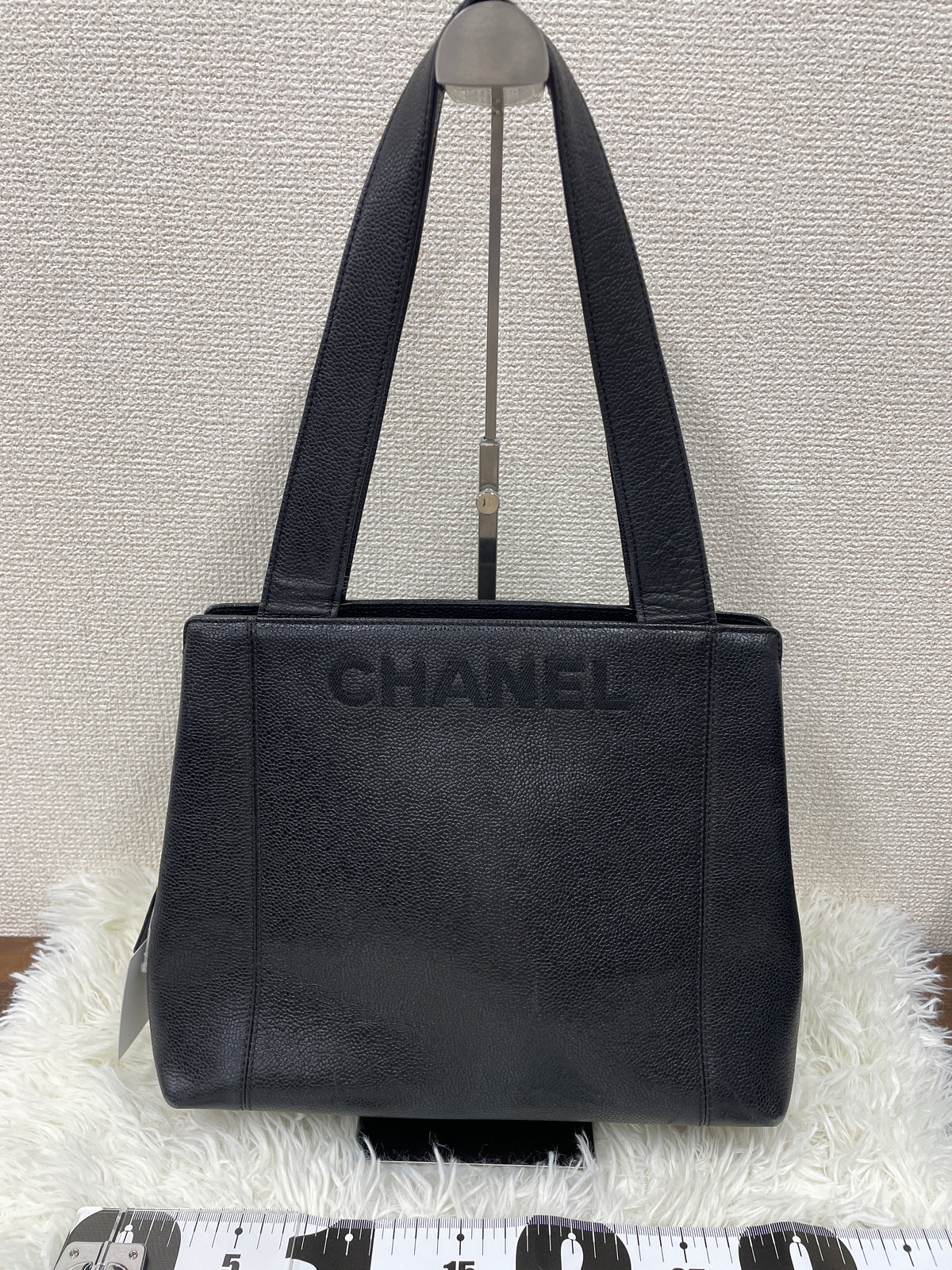 Chanel Black Tote Bags A-19683