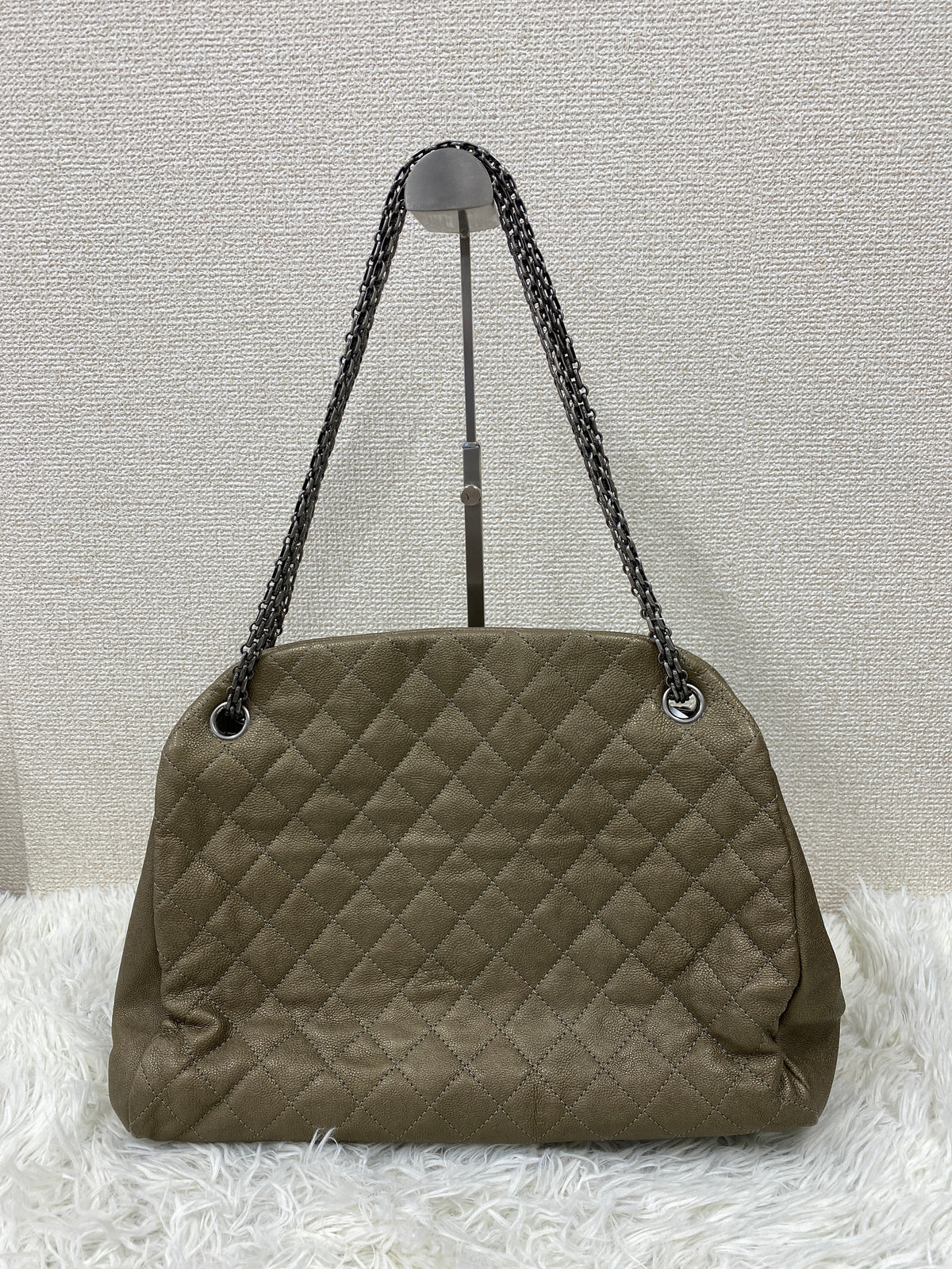 Chanel Brown Shoulder Bags A-19733