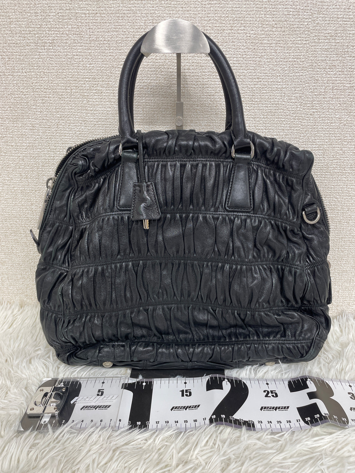 Prada Black Handle Bags A-19768