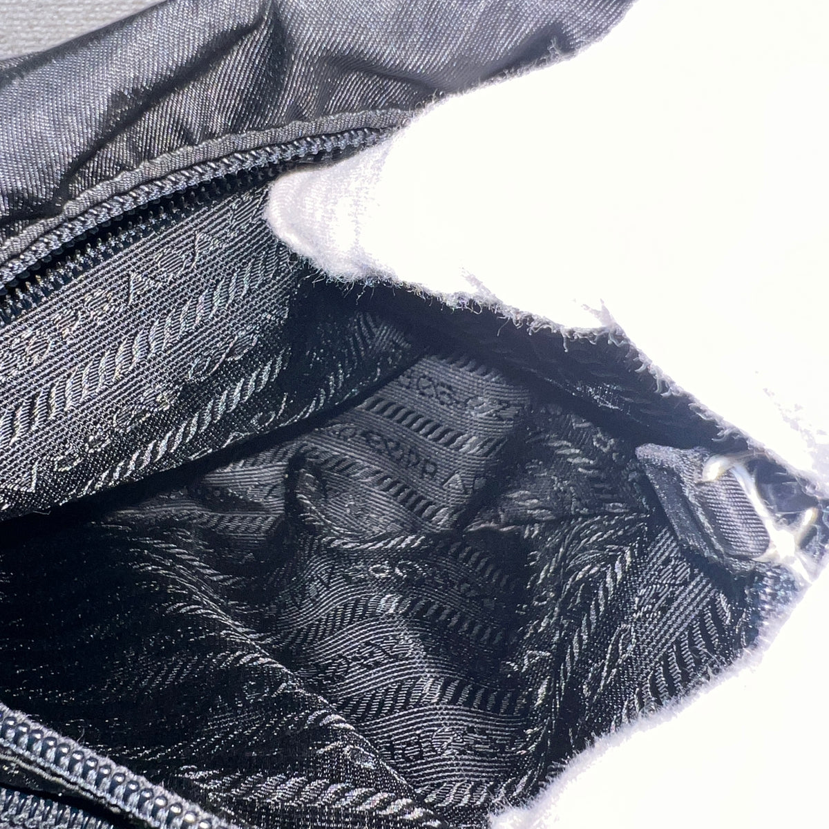 Prada Black Handle Bags A-16670