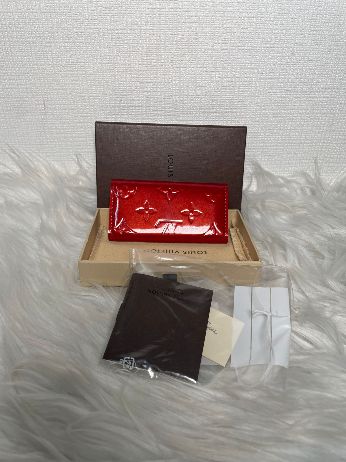 Louis Vuitton Red Small goods A-15386