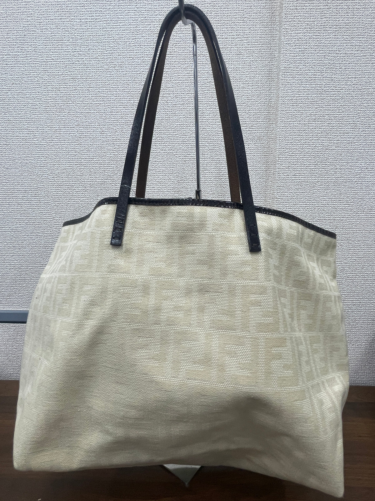 Fendi Beige Handle Bags A-17769