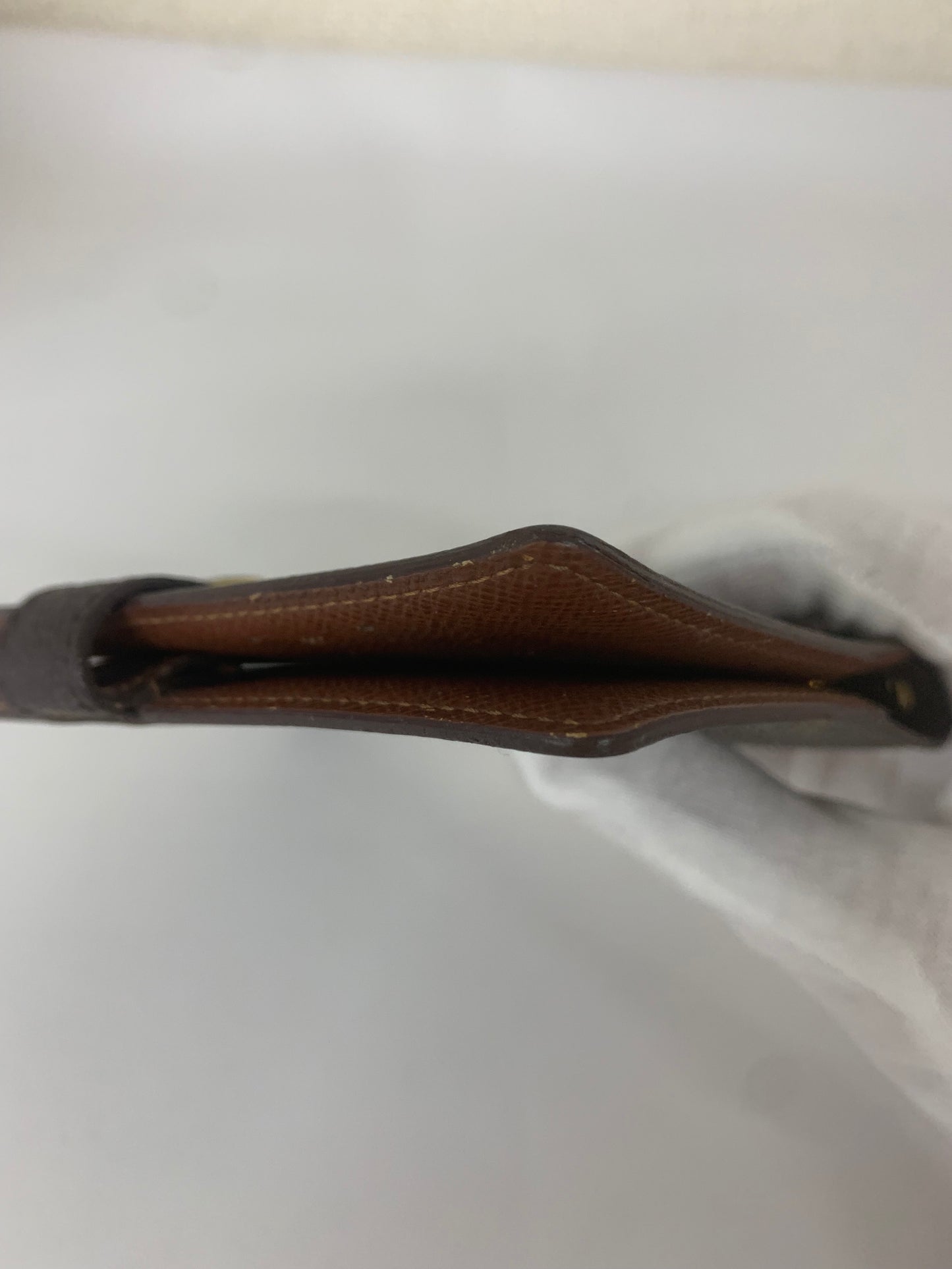 Louis Vuitton Brown A-17326