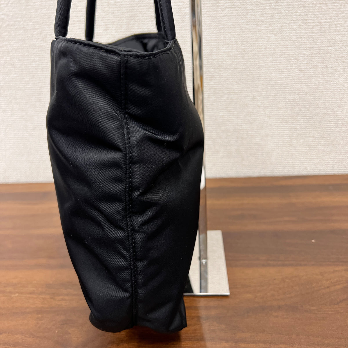 Prada Black Handle Bags A-17030