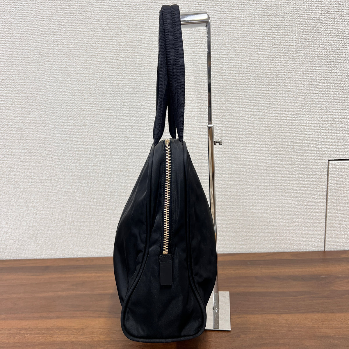 Prada Black Shoulder Bags A-16920