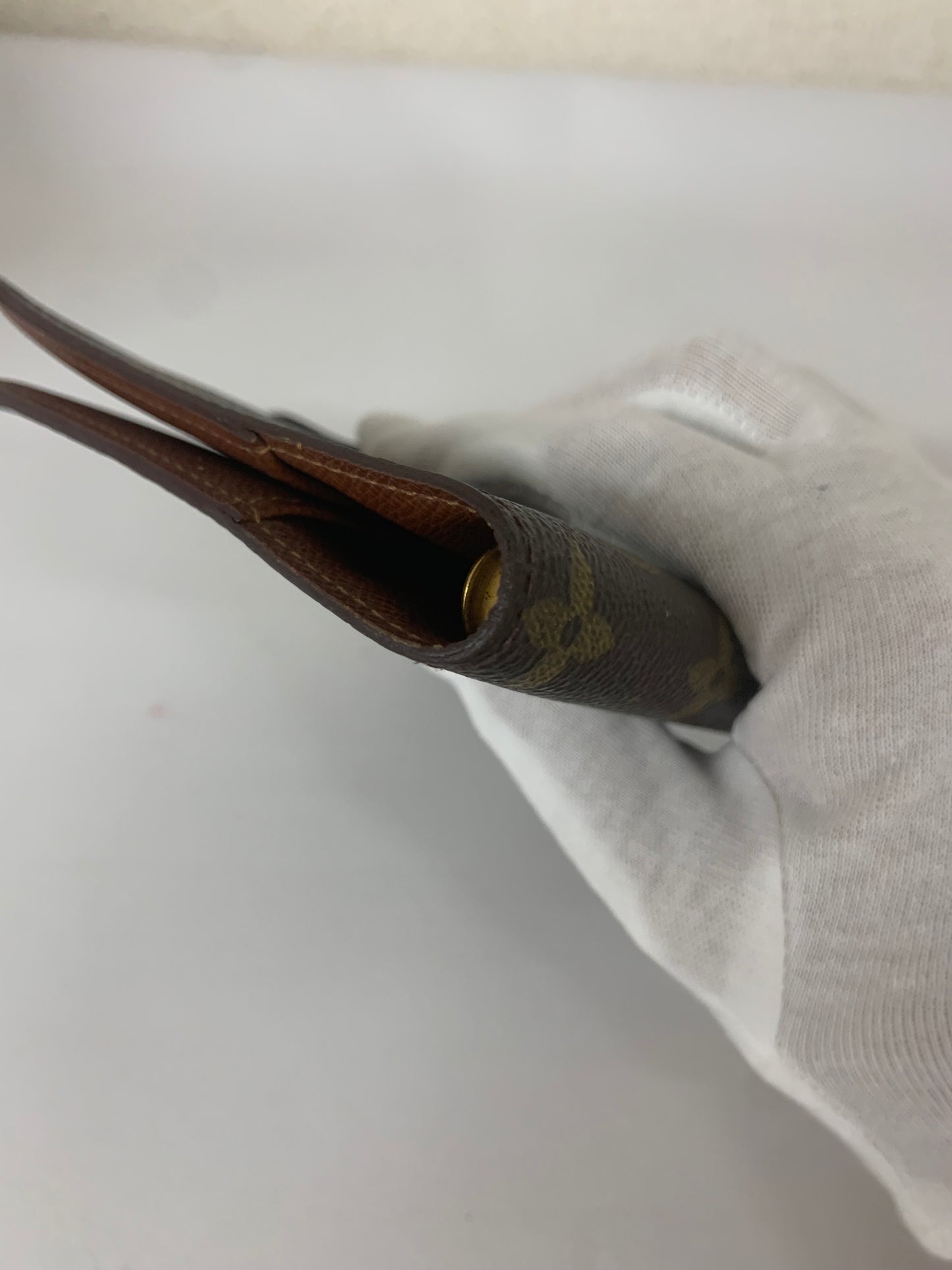 Louis Vuitton Brown A-17326