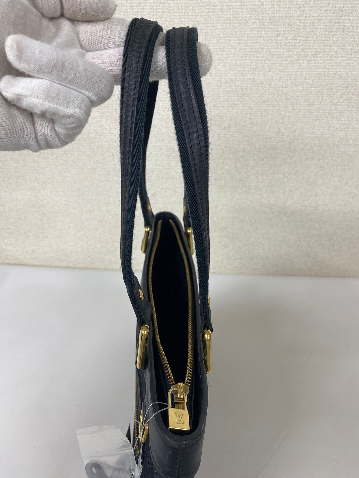 Louis Vuitton Navy Shoulder Bags A-17787