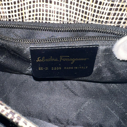 Ferragamo Black Shoulder Bags A-16433