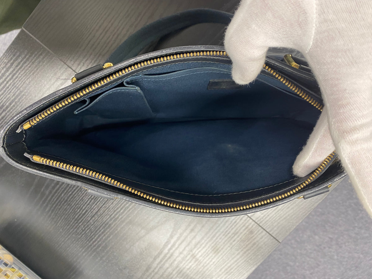 Louis Vuitton Navy Shoulder Bags A-17787
