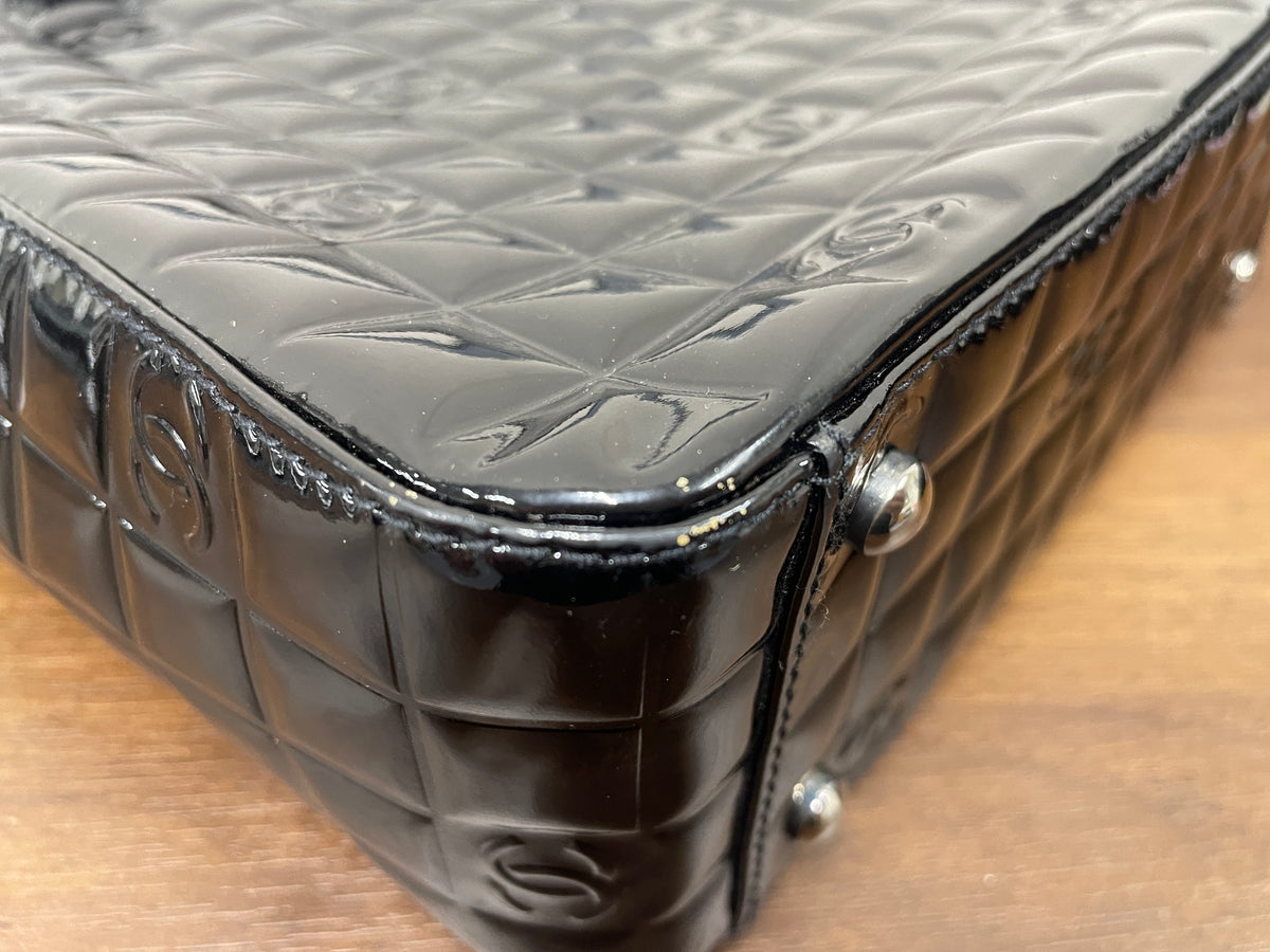 Chanel Black Tote Bags A-17817