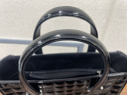 Chanel Black Tote Bags A-17817