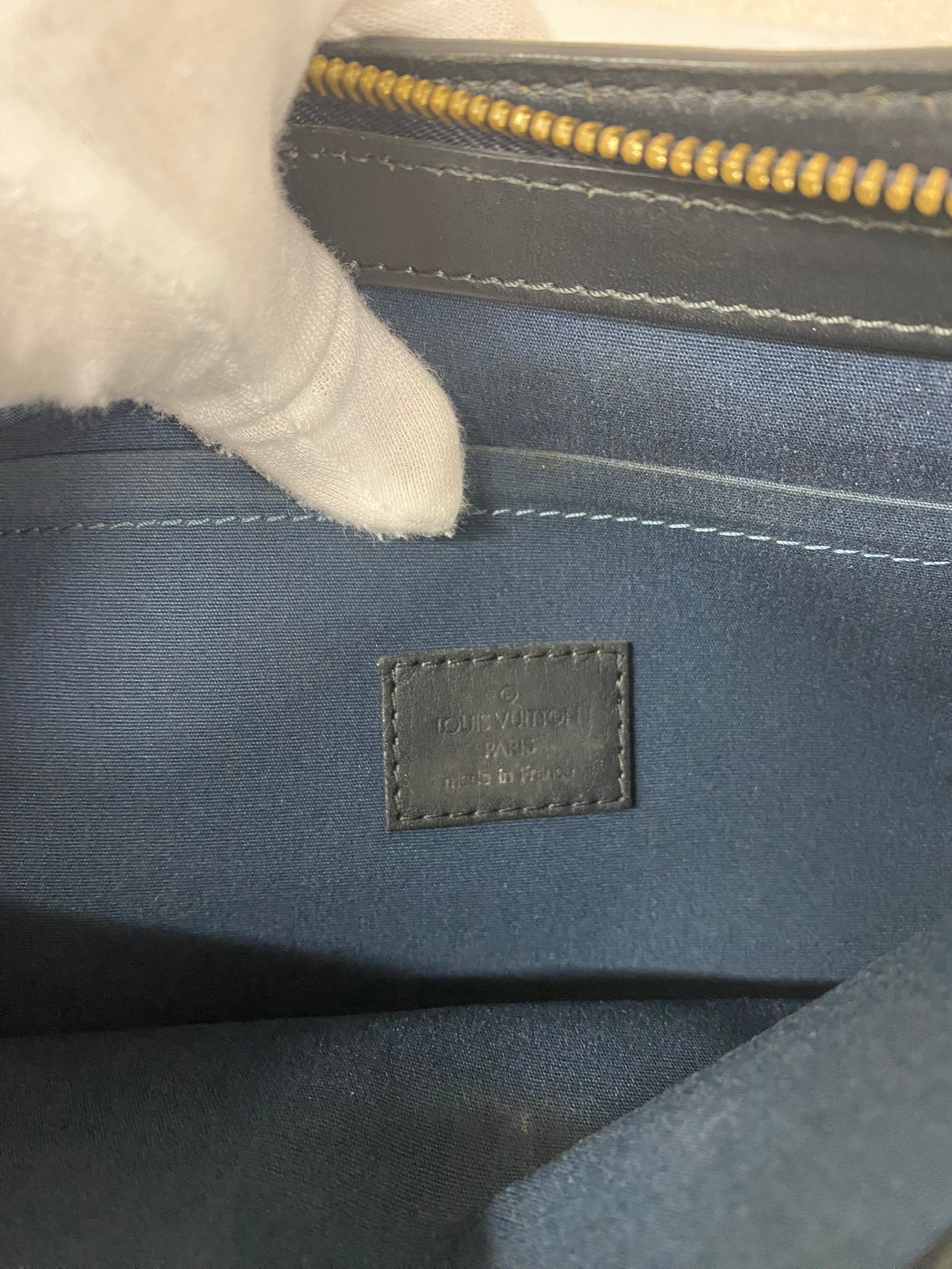 Louis Vuitton Navy Shoulder Bags A-17787