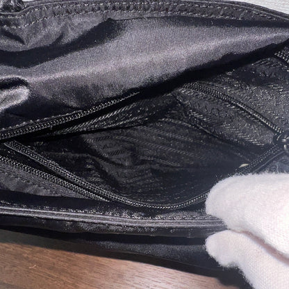 Prada Black Handle Bags A-17030